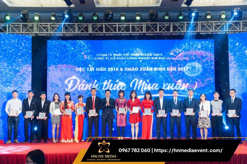 Dịch vụ chụp ảnh tiệc tất niên1