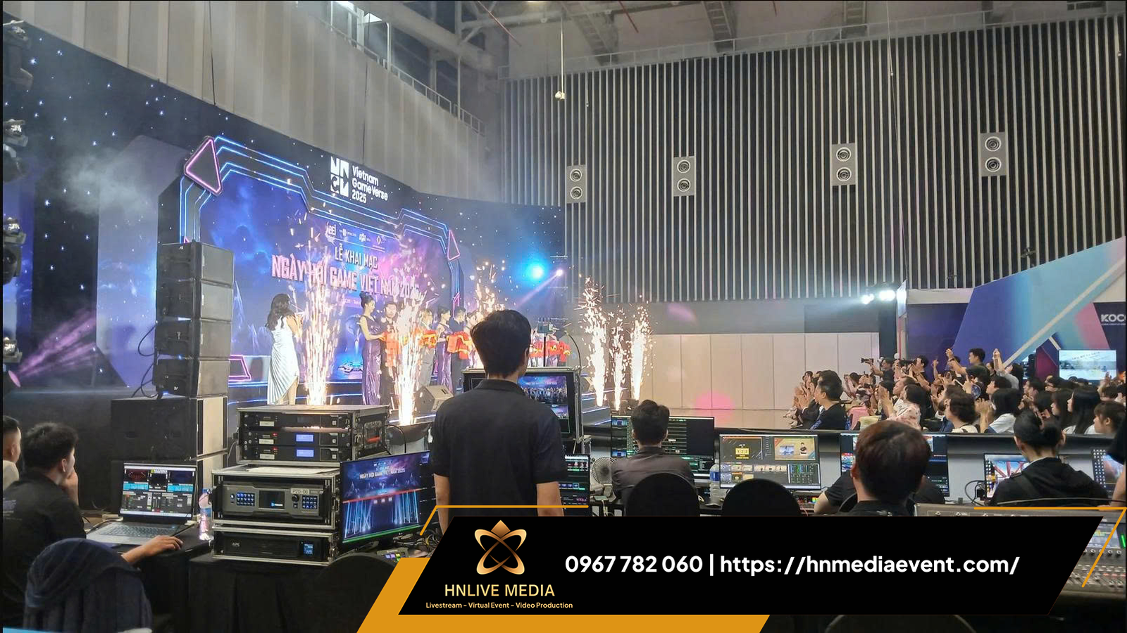 Đội ngũ kỹ thuật setup Dịch Vụ Livestream Chuyên Nghiệp Tại TPHCM