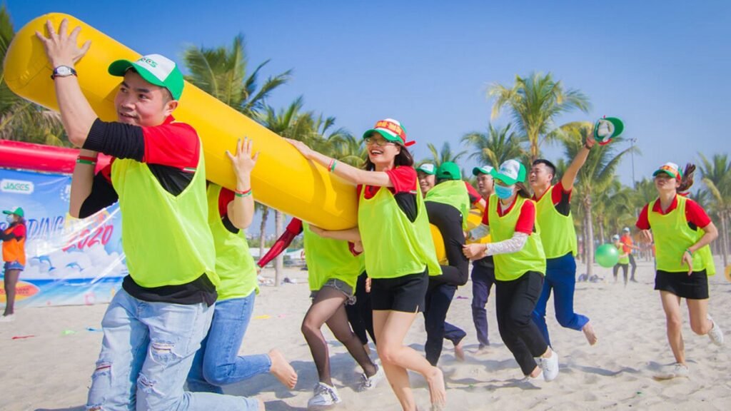 Các dịch vụ khác tại HNLive Media: Dịch vụ Quay phim Chụp Ảnh Khai Trương  Dịch vụ Quay phim Chụp Ảnh Lễ Tổng Kết Dịch vụ Quay phim Chụp ảnh Year End Party Dịch vụ Quay phim Chụp ảnh Lễ Động Thổ Dịch vụ Quay phim Chụp ảnh Đám Cưới Dịch vụ Quay phim Chụp ảnh TeamBuilding Dịch vụ Quay phim Chụp ảnh Đại Hội Cổ Đông Dịch vụ Quay phim Chụp ảnh Hội nghị Dịch vụ Quay phim Recap sự kiện 3